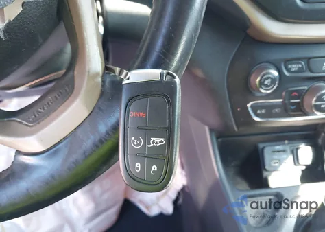 2015 Jeep Cherokee Latitude из США, поврежденный, VIN 1C4PJLCB2FW730735